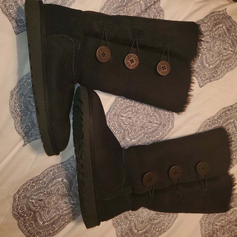 Tall Bailey Button Uggs